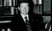 Dr. Robert Carey, Dean of the School of Medicine